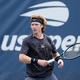 Rublev sai do buraco e busca virada em batalha de cinco sets