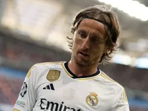 Real Madrid leva um baile do Liverpool e os Reds aplaudem Modric