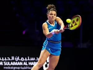 Paolini vence Rybakina em sua primeira partida no WTA Finals