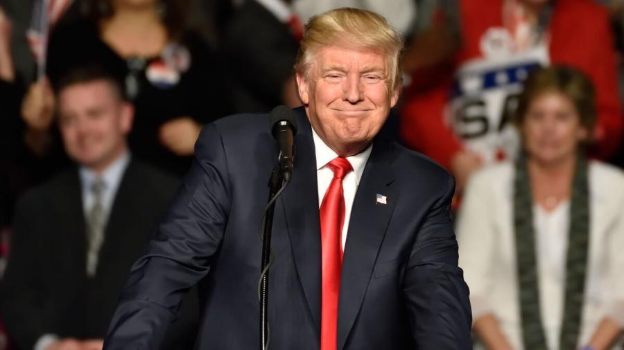 Governo Trump anunciou na sexta isenção de tarifas pesadas sobre produtos eletrônicos e semicondutores