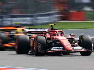 Q4 AO VIVO: Sainz bate Verstappen e fica com a pole; Pérez é eliminado no Q1