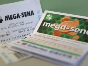 Mega-Sena pode pagar até R$ 16 milhões no sorteio desta terça-feira (17)