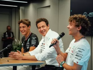 F1: Wolff acredita que está "pronto para assumir o risco" com Antonelli