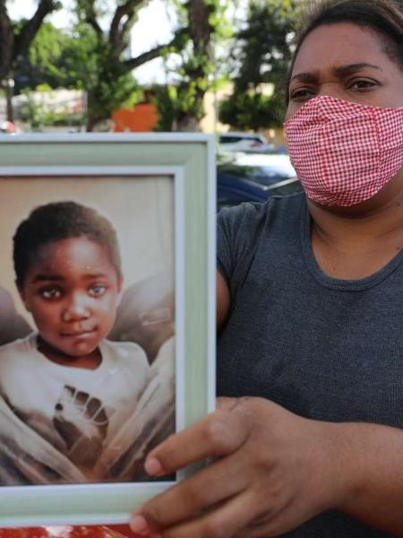 Mirtes Renata é mãe de Miguel Otávio Santana da Silva, de 5 anos, que caiu do nono andar de um prédio de luxo na área central do Recife depois de ser deixado sozinho no elevador pela patroa da mãe                              - DAY SANTOS/JC IIMAGEM                            