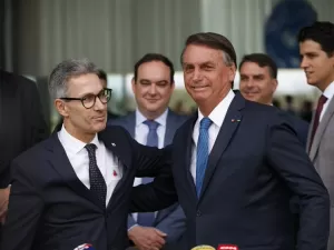 'Justiça tem julgado com interesses', diz Zema sobre ações contra Bolsonaro