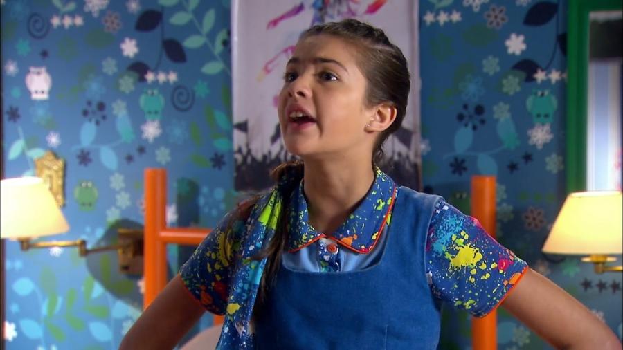 Vivi (Lívia Inhudes) em cena de Chiquititas (Reprodução / SBT) - Reprodução / Internet