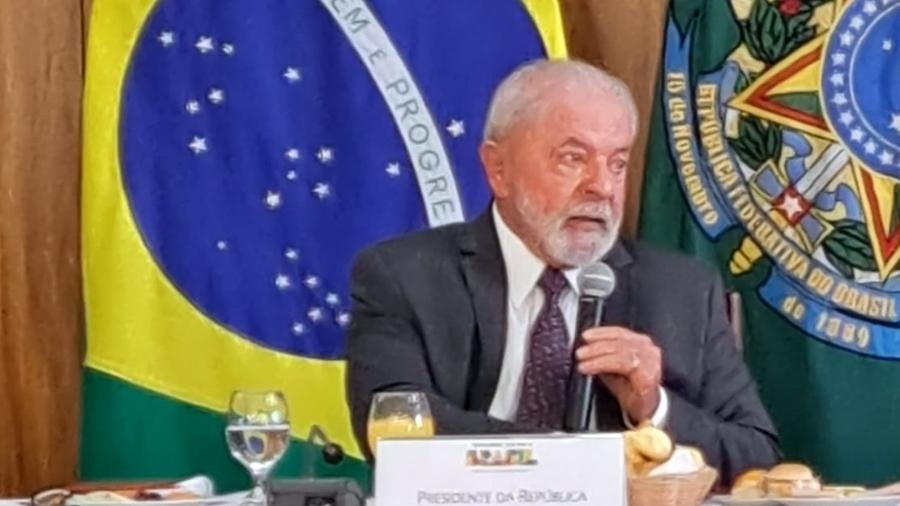 Lula, em café da manhã com jornalistas: "Minha obsessão agora será a retomada do crescimento" - Foto: Rudolfo Lago/Congresso em Foco