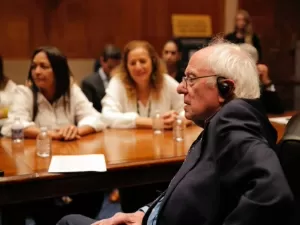 Senador Bernie Sanders, dos EUA, recebe parlamentares brasileiros no Capitólio
