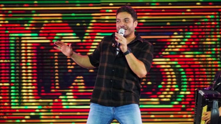 Wesley Safadão no São João de Campina Grande em 2024 Wesley Safadão no São João de Campina Grande em 2024