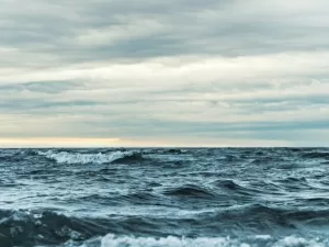 Temperatura dos oceanos em 2023 foi a mais quente da história, aponta relatório da Unesco