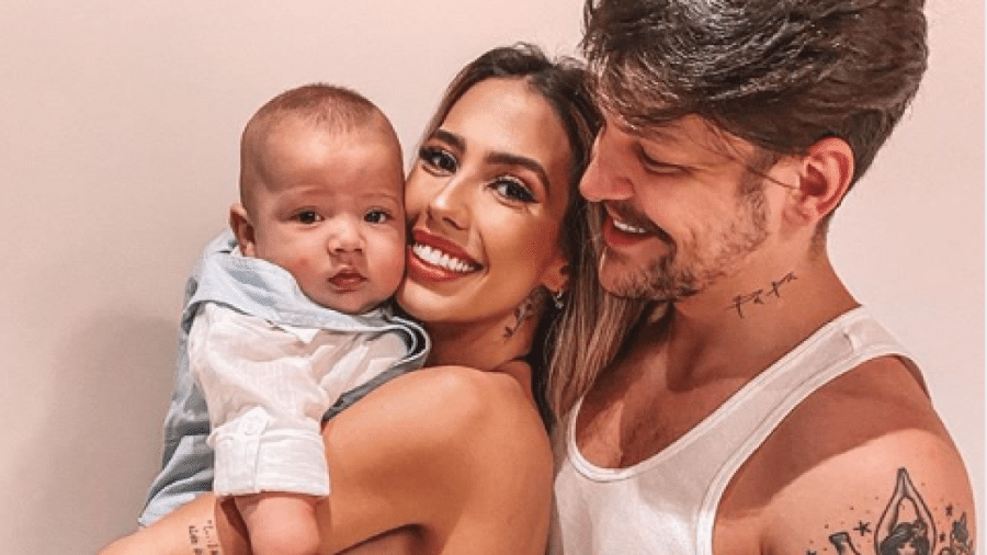 Gabi Brandt, Saulo Poncio, e Davi, de 11 meses.                               - Reprodução/Instagram                            