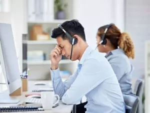 Esta empresa quer usar IA para acalmar clientes irritados em call centers