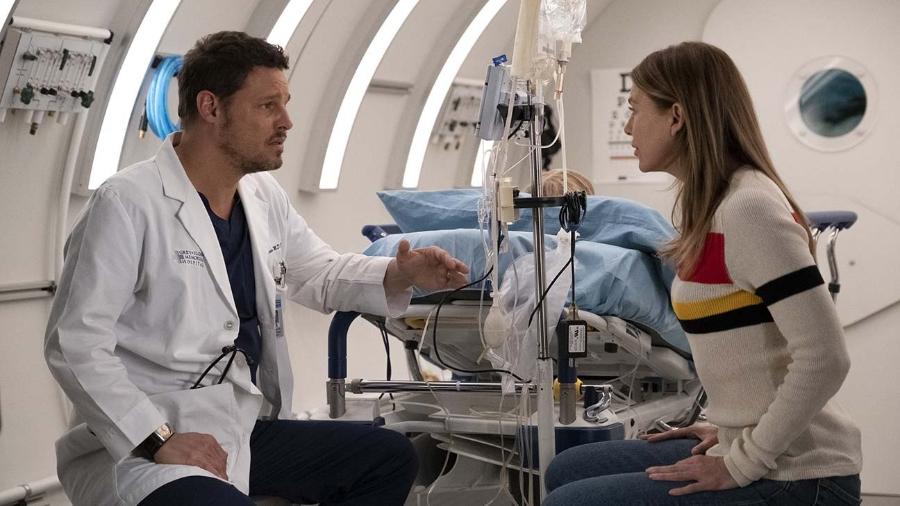 Justin Chambers e Ellen Pompeo em cena de "Grey"s Anatomy" - ABC/Tony Rivetti