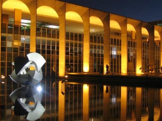 Novo instrumento da geopolítica, vacina escancara erros do Itamaraty 