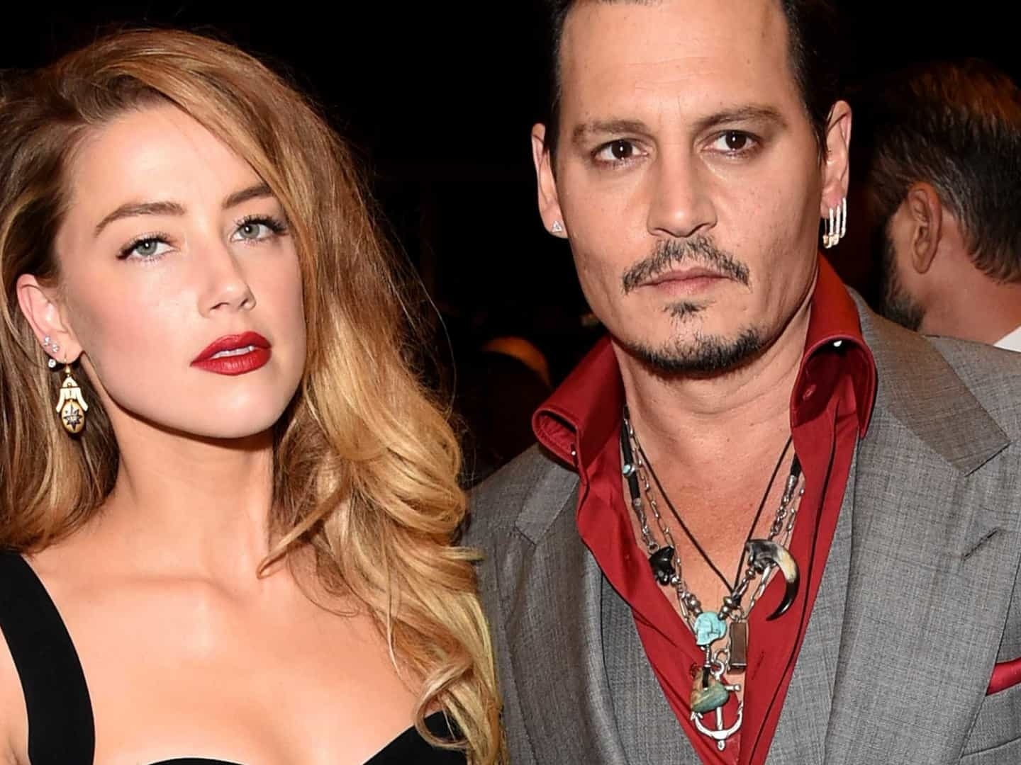 Amber Heard e Johnny Depp. As alegações de agressões sucedem-se, mas os  looks iguais também - Celebridades - Máxima