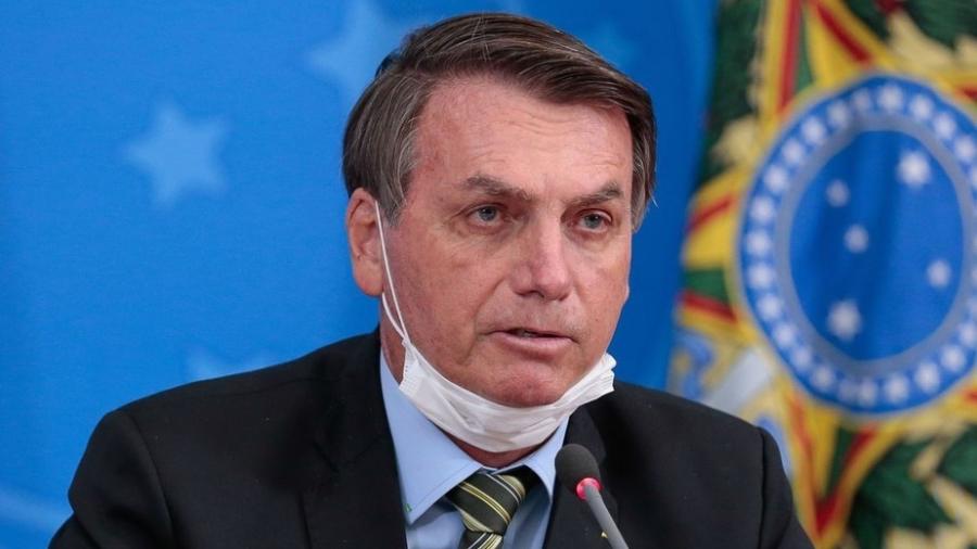 Bolsonaro abre guerra contra passaporte da vacina e CNM reage  - Agência Brasil