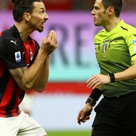O Milan, de Ibrahimovic, perdeu de 3 a 0 para o Atalanta  - GettyImages