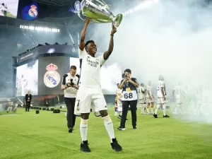 Real Madrid de Vini Junior é segundo campeão europeu mais negro da história