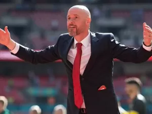 Erik Ten Hag segue com o futuro indefinido no Manchester United