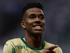 Estêvão tem lesão constatada e pode ser desfalque para o Palmeiras para duelo contra o Vasco