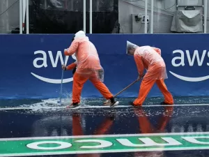 F1: Pirelli reage à 'cobrança' de Hamilton sobre pneus de chuva após adiamento de quali no Brasil