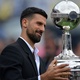 Djokovic carrega o troféu da Libertadores em Buenos Aires