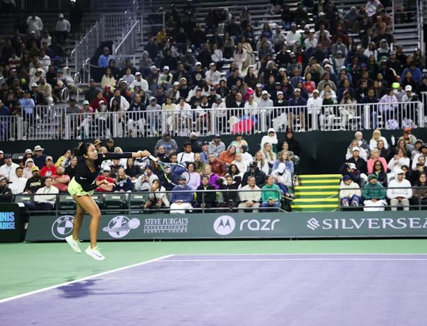 Eala faz história com abandono de Gauff e desafia Noskova - undefined