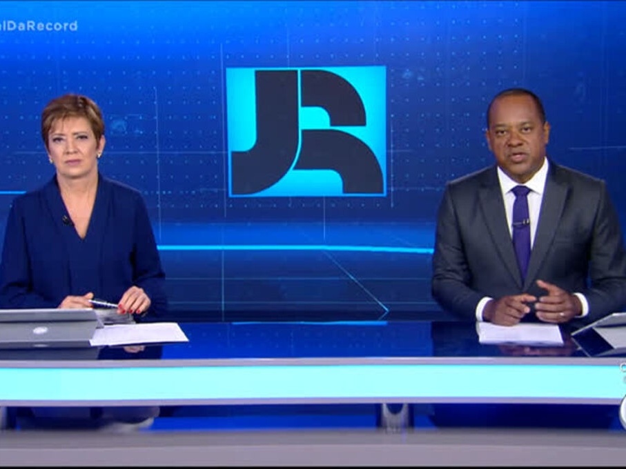 Até a Record critica Bolsonaro por postura diante de vacina da China