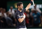 Djokovic atropela Tsitsipas e vai à semi do Masters de Paris - (Sem crédito)