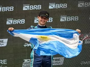 Montenegro é campeão do TCR South America após etapa dramática em Cascavel