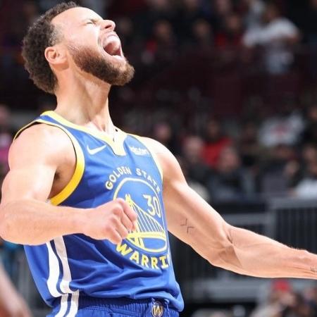 Stephen Curry perdeu os últimos três jogos por causa de uma lesão no tornozelo