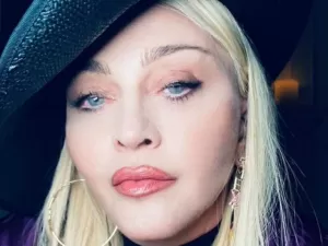 Madonna estaria enfrentando processo por 'conteúdo sexual' na Celebration Tour