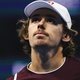 De Minaur tem exames animadores e desafia jovem Sakamoto
