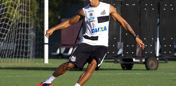 Zagueiro está com virose e não participou dos treinos de sexta-feira e sábado, no CT Rei Pelé - Ivan Storti/Santos FC