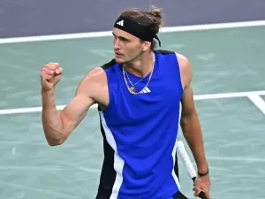 Zverev acaba com festa de Rune, faz final e retoma número 2