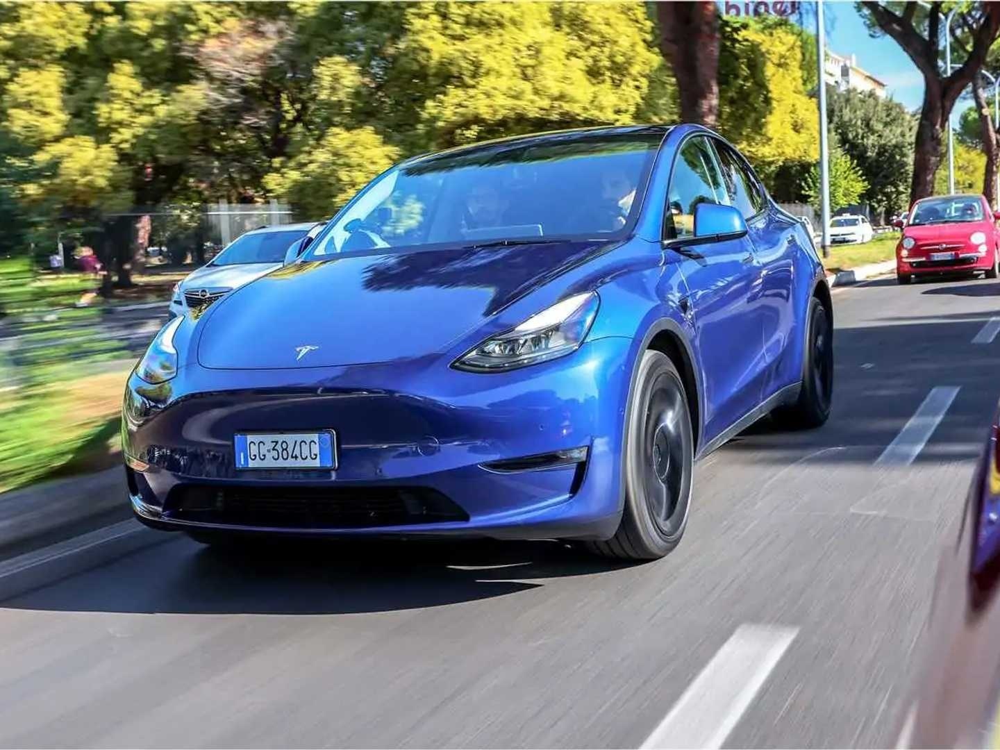 De Tesla a Ferrari: nova lei pode impedir carros exclusivos de chegar ao BR