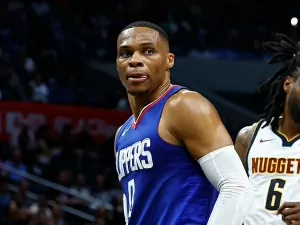 NBA: Westbrook discute com torcedor durante derrota dos Clippers