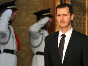 Renúncia à presidência da Síria foi 'decisão pessoal' de Bashar al-Assad, diz Kremlin