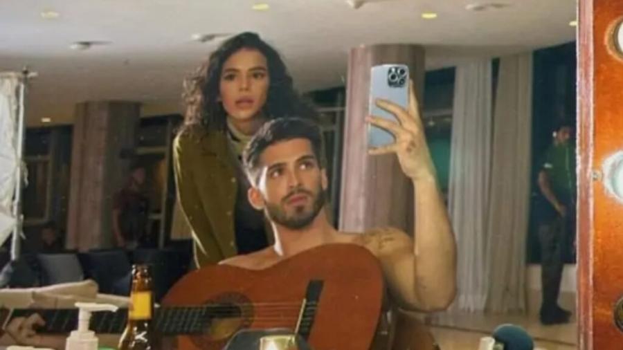Bruna Marquezine marca presença em desfile na companhia de João Guilherme - Reprodução / Internet