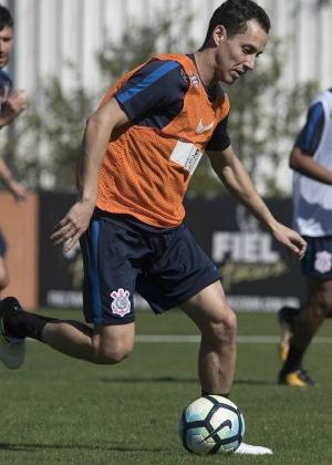 Dupla do Corinthians viaja, mas segue como dúvida para duelo na Argentina