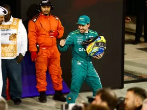 F1: Alonso revela que ritmo de classificação da Aston Martin é uma "enorme surpresa"