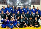 Projeto de jiu-jitsu da PM do Rio une policiais e crianças - Divulgação