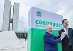 Dois anos após atos golpistas, Brasília terá abraço pela democracia e relógio restaurado - Lula e Pacheco em ato que lembrou um ano da tentativa de golpe do 8 de janeiro de 2023. Foto: Ricardo Stuckert