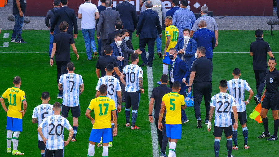 Anvisa interrompeu Brasil x Argentina com cinco minutos do primeiro tempo na Neo Quimica Arena, em So Paulo - Agif/Folhapress
