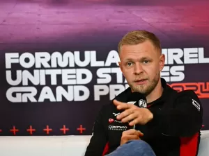 F1 - Magnussen arranca risadas ao comentar disputa com Verstappen no México: "Achei que era Pérez"