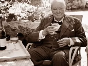 Como Winston Churchill bebeu 42 mil garrafas de Champagne