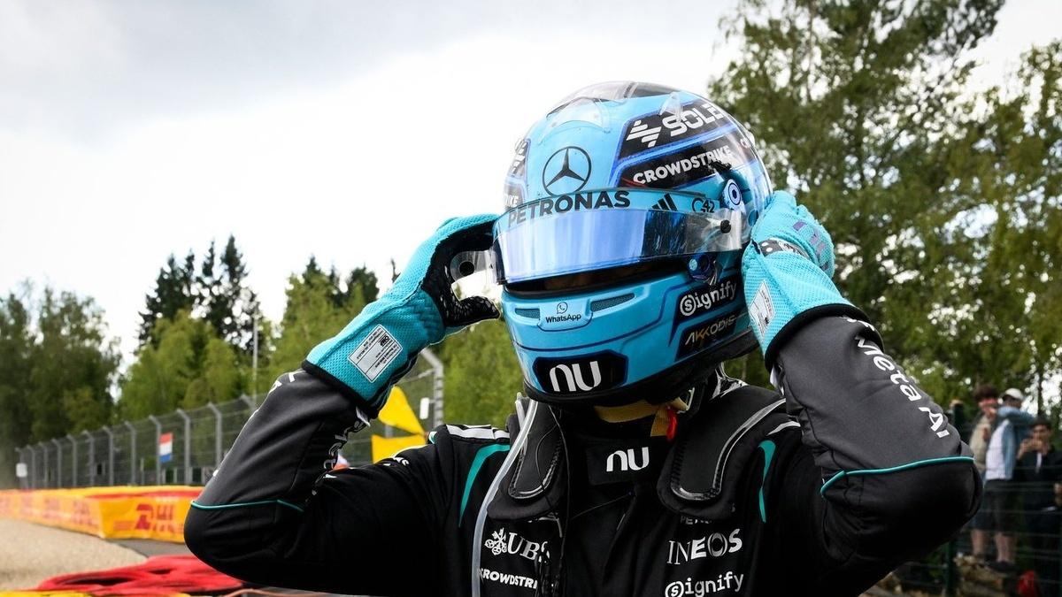 VÍDEO F1: "É inaceitável para c***lho", desabafa Russell em rádio omitido após lance com Hamilton
