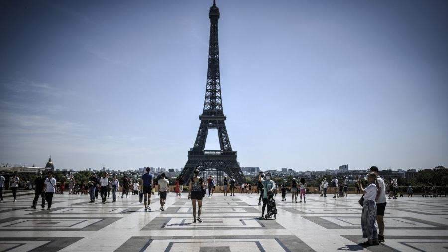                                  FRANÇA Paris está próxima do "alerta máximo"                              -                                 STEPHANE DE SAKUTIN/AFP                            