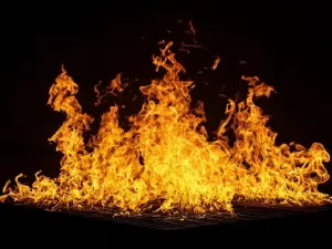 Incêndio mata duas pessoas em pousada de Brasília