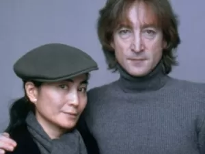 Amigo revela vários affairs de John Lennon e narra episódio constrangedor: “Fez sexo enquanto Yoko podia ouvir tudo”